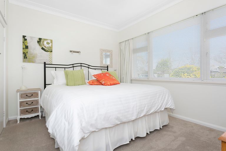 Photo of property in 168 Victoria Street, Cambridge, 3434