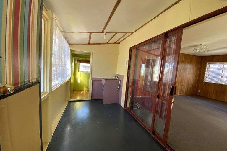 Photo of property in 60 Vintage Drive, Henderson, Auckland, 0612