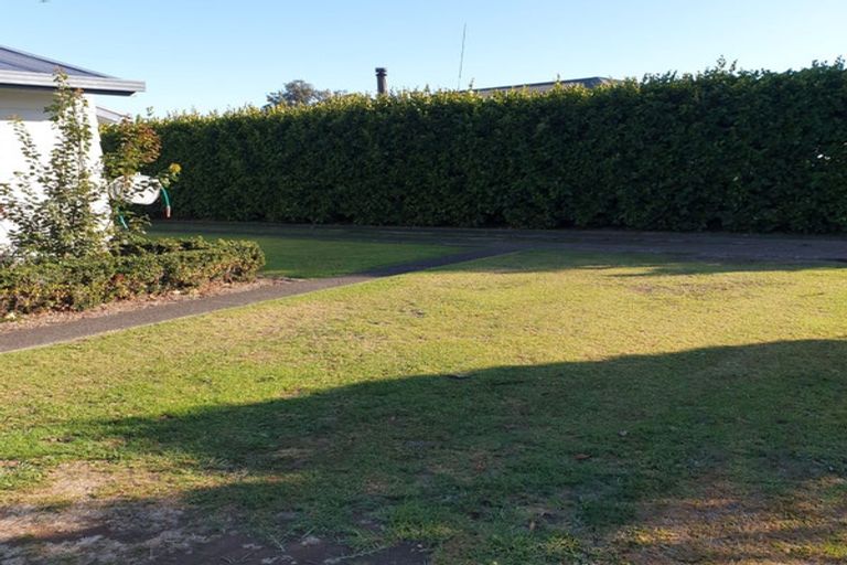 Photo of property in 82 Sandspit Road, Waiuku, 2123