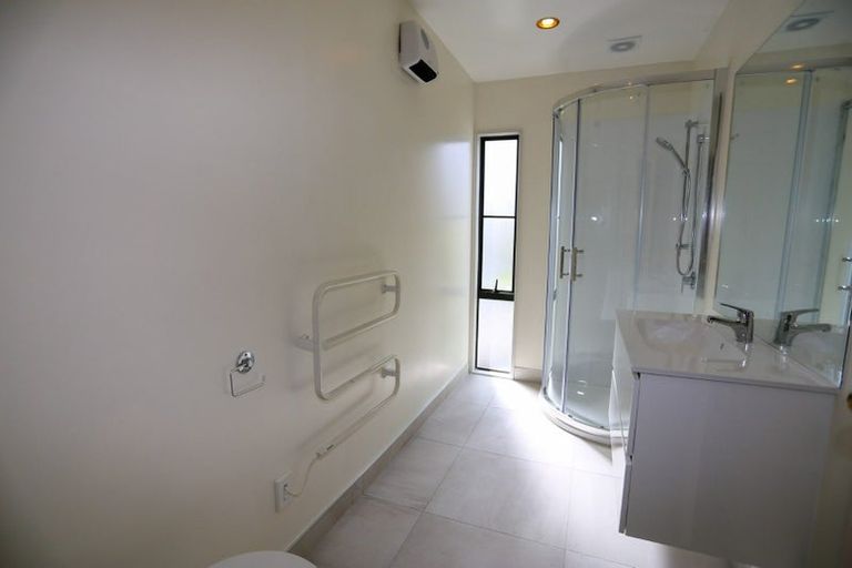 Photo of property in 4/21 Darvel Street, Riccarton, Christchurch, 8011