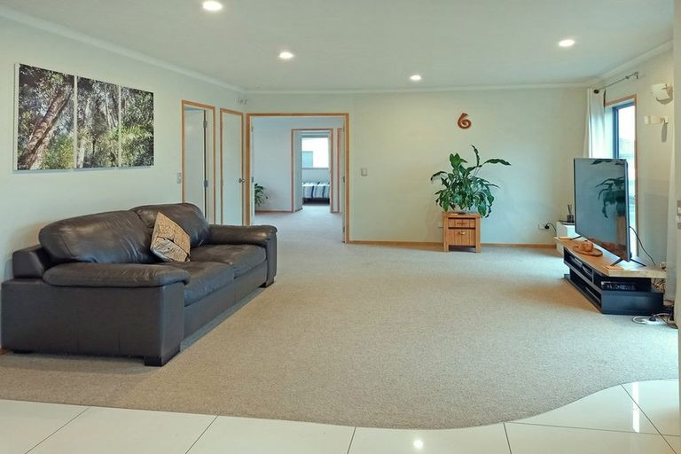 Photo of property in 64 North Crest Drive, Onerahi, Whangarei, 0110