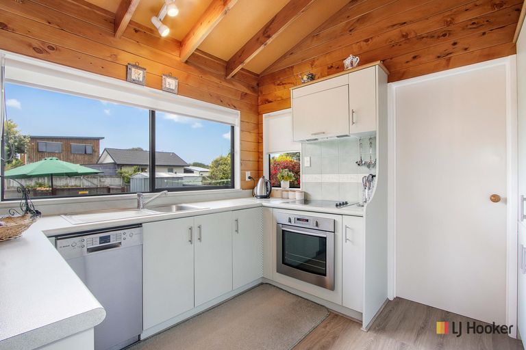 Photo of property in 10 Hereford Place, Waihi Beach, 3611