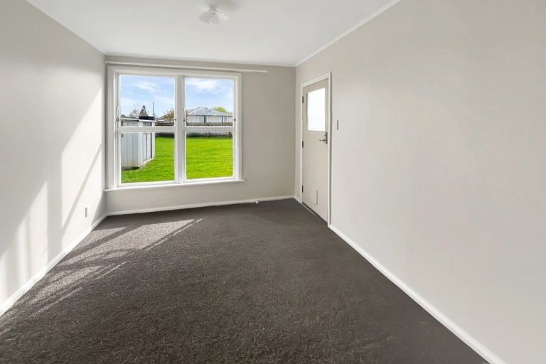 Photo of property in 34-36 Devon Crescent, Bulls, 4818