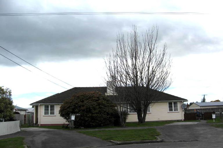Photo of property in 5-7 Dee Place, Masterton, 5810