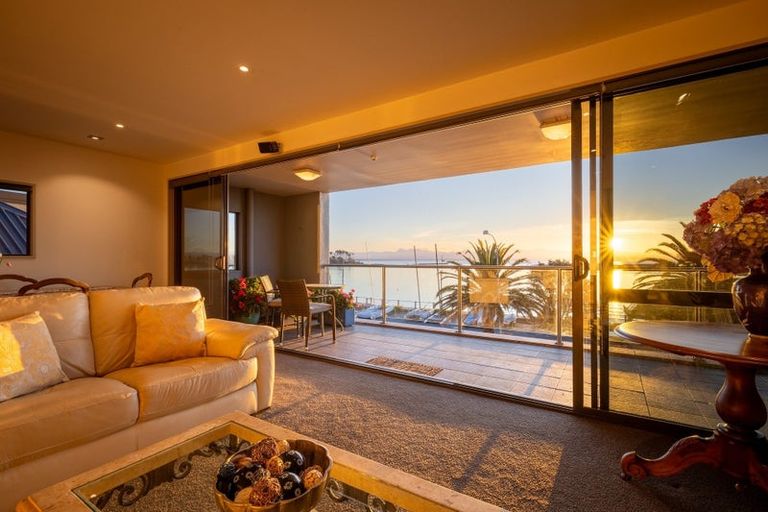 Photo of property in Waterfront Apartments, 8/309 Wakefield Quay, Stepneyville, Nelson, 7010