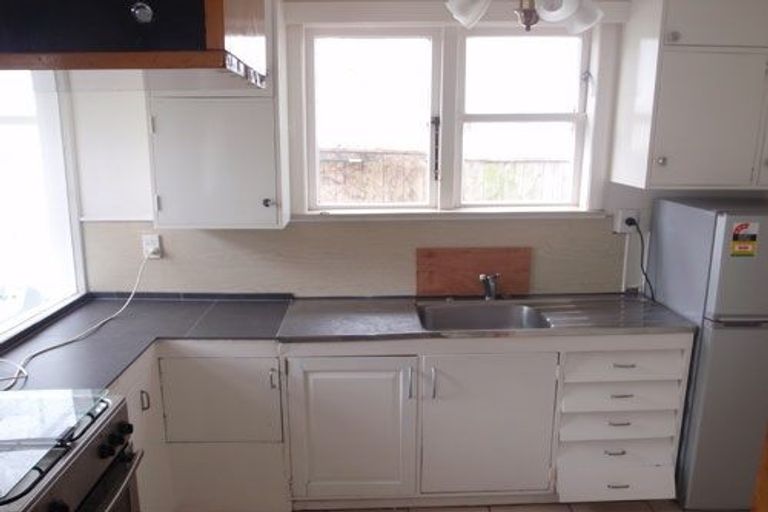 Photo of property in 61 Thompson Street, Mount Cook, Wellington, 6011