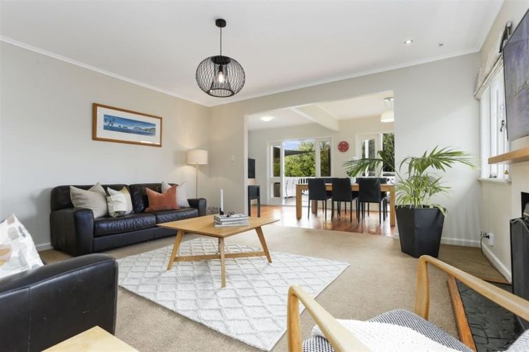 Photo of property in 18 Glade Place, Birkenhead, Auckland, 0626