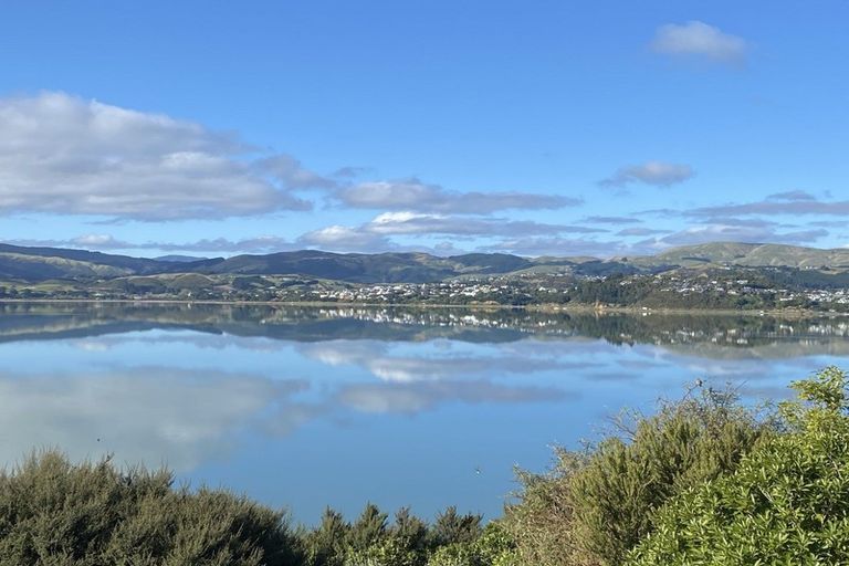 Photo of property in 31 Pendennis Point, Camborne, Porirua, 5026