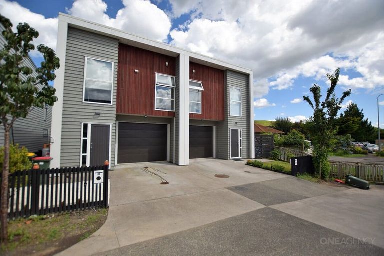 Photo of property in 25 Lili Chen Way, Mangere Bridge, Auckland, 2022