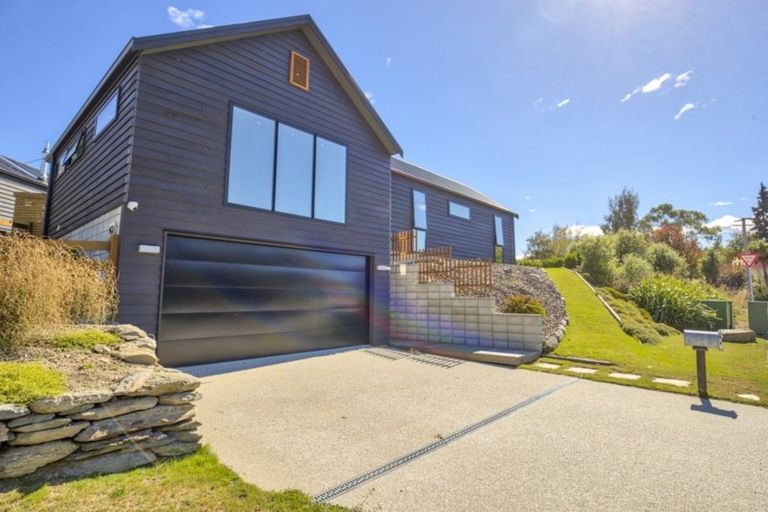 Photo of property in 2a Niger Street, Wanaka, 9305