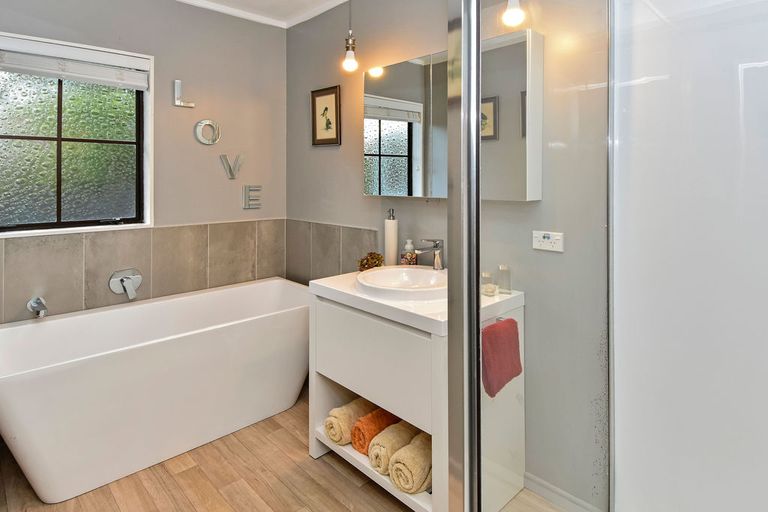 Photo of property in 30 Lorelei Place, Opaheke, Papakura, 2113