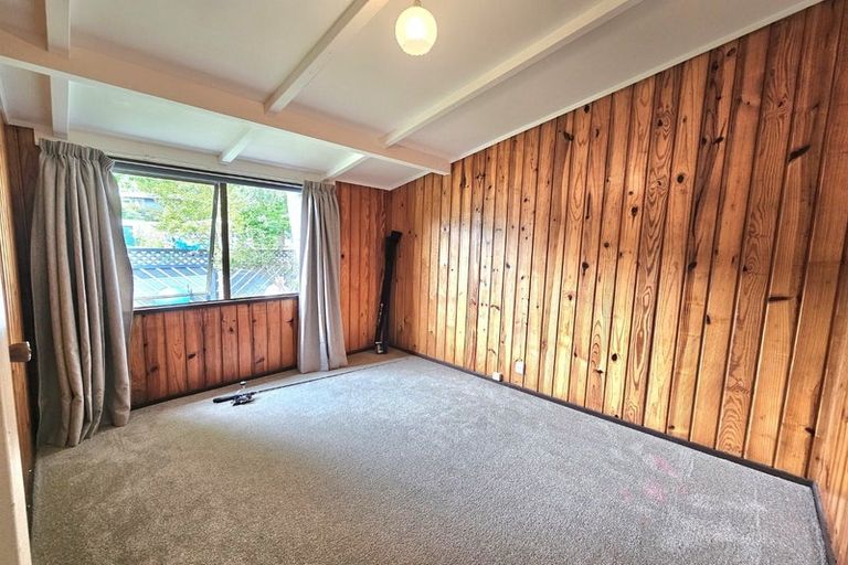 Photo of property in 12 Heaphy Street, Westown, New Plymouth, 4310