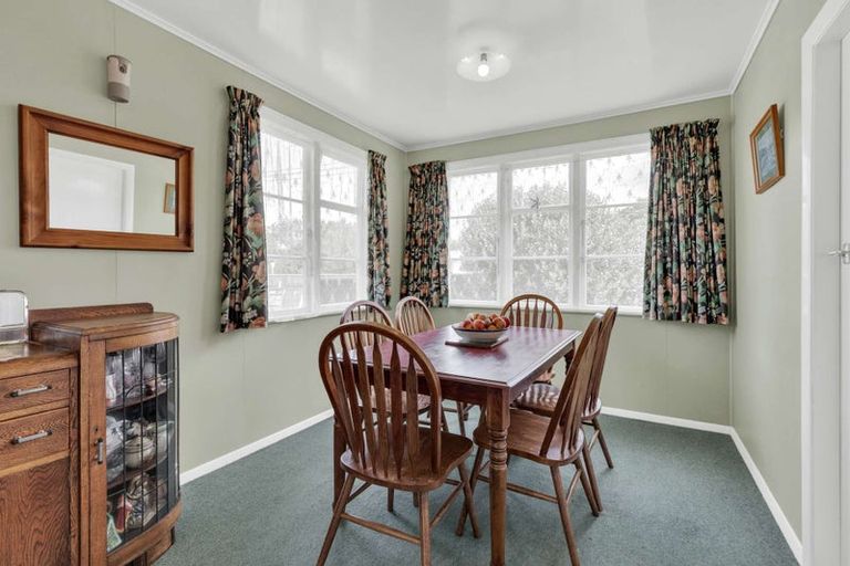 Photo of property in 20 Bear Street, Waverley, 4510