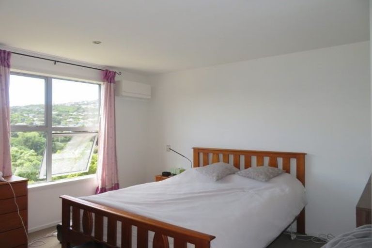 Photo of property in 48a Bassett Road, Johnsonville, Wellington, 6037