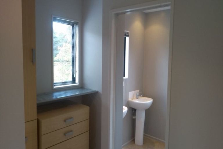 Photo of property in 6 Widdison Place, Albany, Auckland, 0632