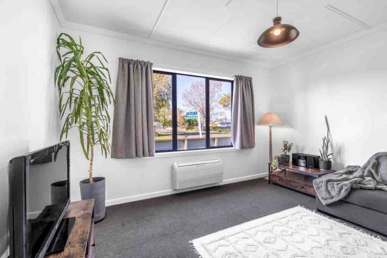 Photo of property in 2 Hillary Street, Winton, 9720