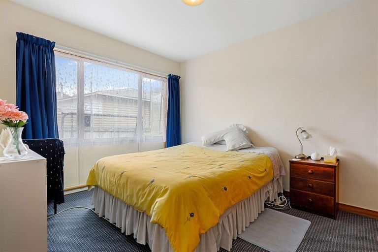 Photo of property in 2/17 Torrens Road, Hillmorton, Christchurch, 8024