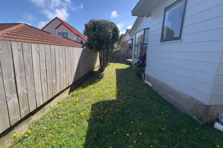 Photo of property in 8a Kentwood Drive, Woodridge, Wellington, 6037