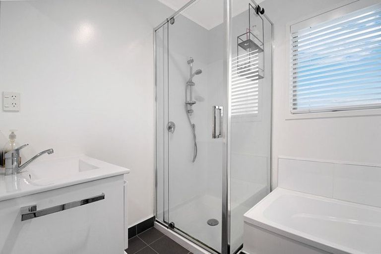 Photo of property in 27 Bethells Road, Waitakere, Auckland, 0816