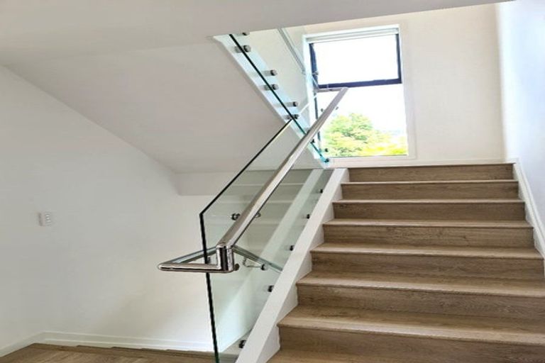 Photo of property in 34a Weldene Avenue, Glenfield, Auckland, 0629