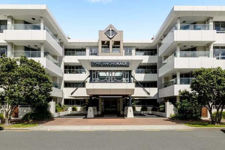 Photo of property in Anchorage Apartments, 317/36 Victoria Road, Mount Maunganui, 3116