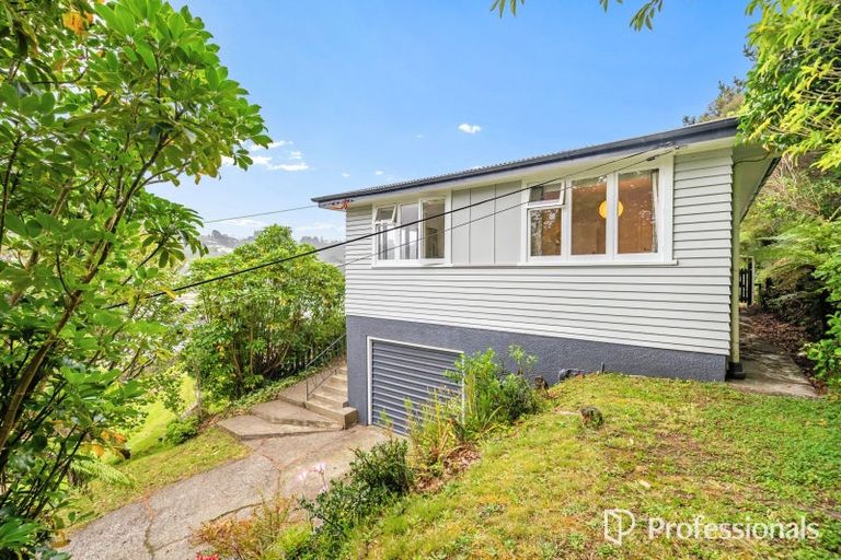 Photo of property in 11 Morrison Grove, Stokes Valley, Lower Hutt, 5019