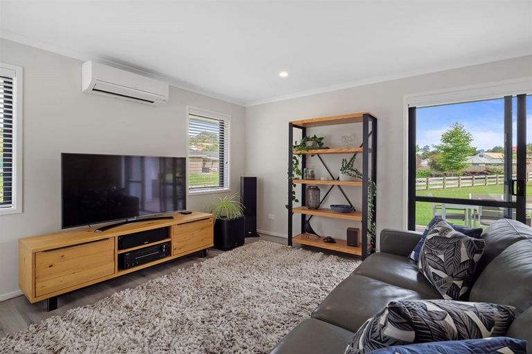 Photo of property in 15 Downer Access Road, Kaukapakapa, 0873