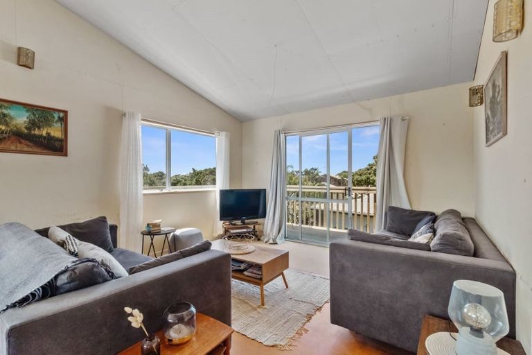 Photo of property in 50 Pauanui Beach Road, Pauanui, Hikuai, 3579