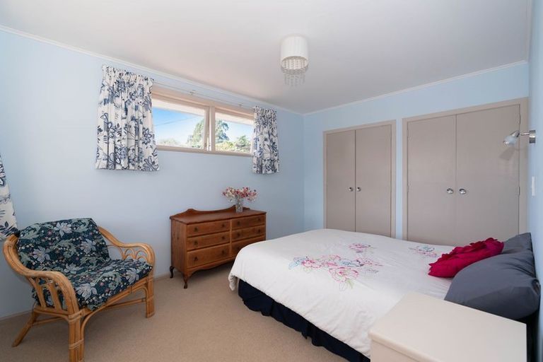 Photo of property in 2 Sydney Crescent, Raumati South, Paraparaumu, 5032