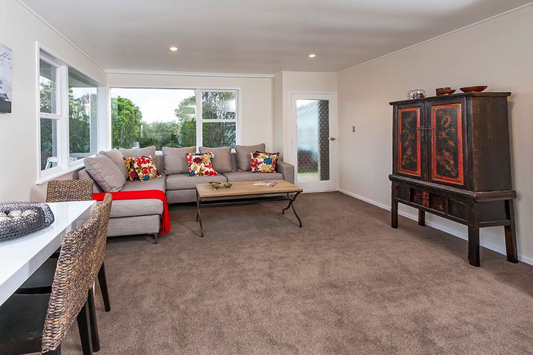 Photo of property in 2/357 Pakuranga Road, Pakuranga Heights, Auckland, 2010
