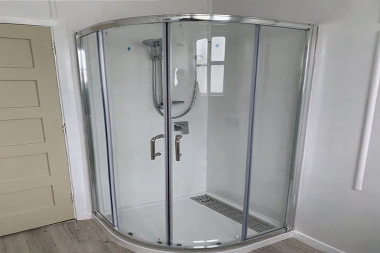 Photo of property in 32 Riley Crescent, Woolston, Christchurch, 8023