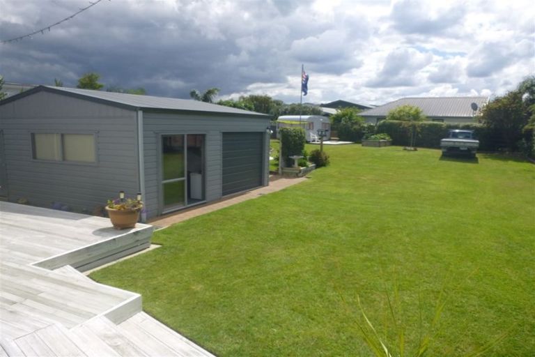 Photo of property in 211 Given Avenue, Whangamata, 3620