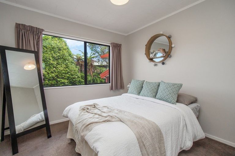 Photo of property in 33 Tawavale Street, Pukehangi, Rotorua, 3015