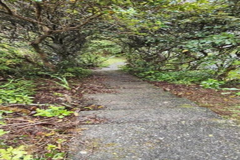 Photo of property in 3/4 Glanmire Road, Newlands, Wellington, 6037