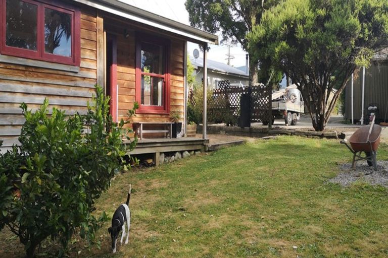 Photo of property in 11 Cook Street, Havelock, 7100