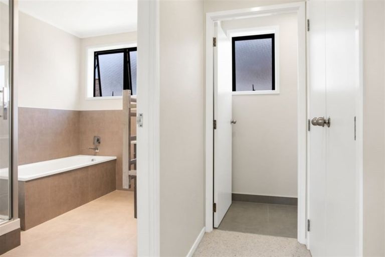 Photo of property in 7/39 Norcross Avenue, Henderson, Auckland, 0612