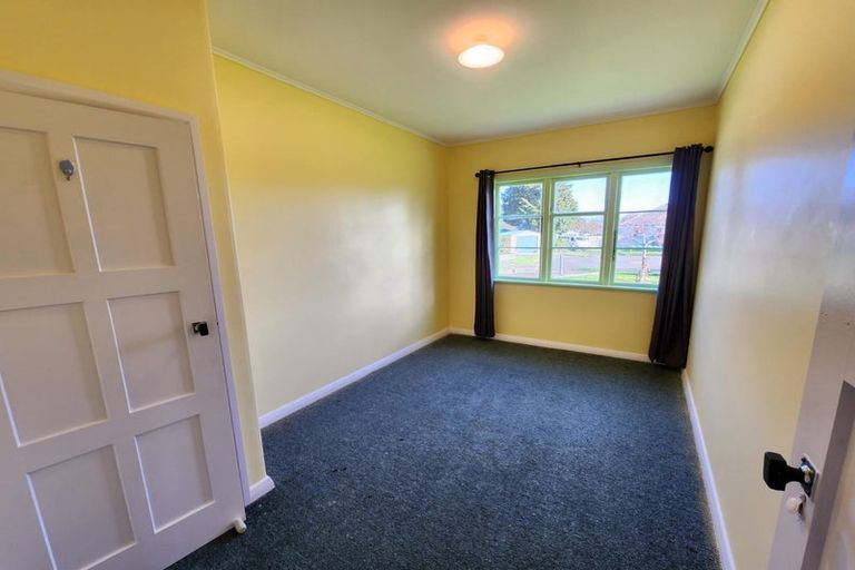 Photo of property in 2 Townshend Place, West End, Palmerston North, 4412
