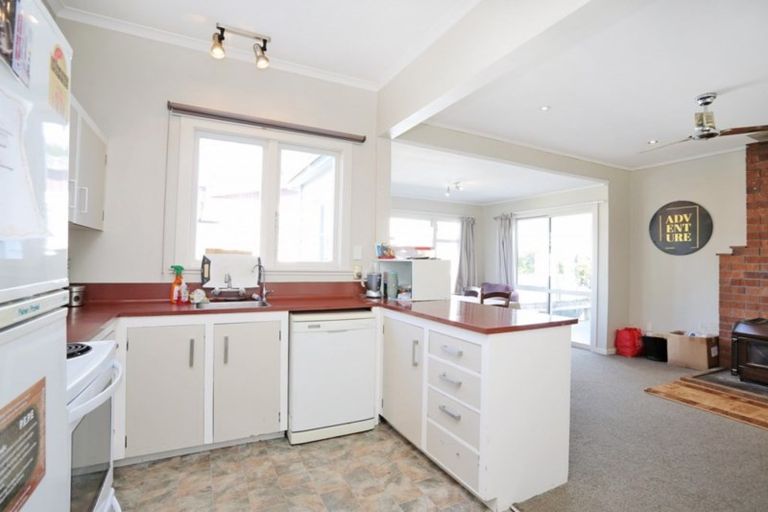 Photo of property in 11 Grange Street, Winton, 9720