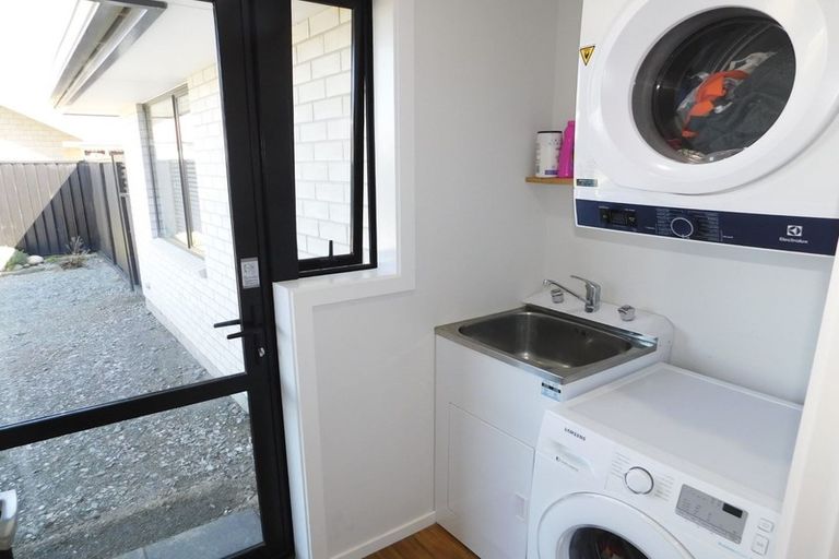 Photo of property in 15 Orbell Crescent, Te Anau, 9679