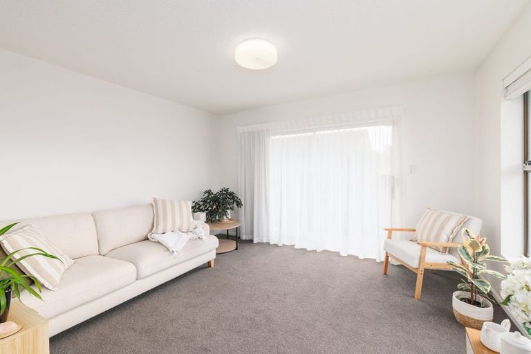 Photo of property in 1/17 Tamarisk Place, Parklands, Christchurch, 8083