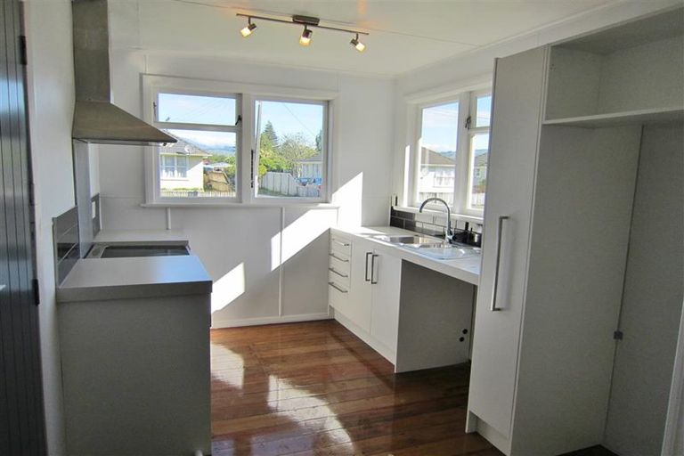 Photo of property in 5 Maire Street, Otaki, 5512