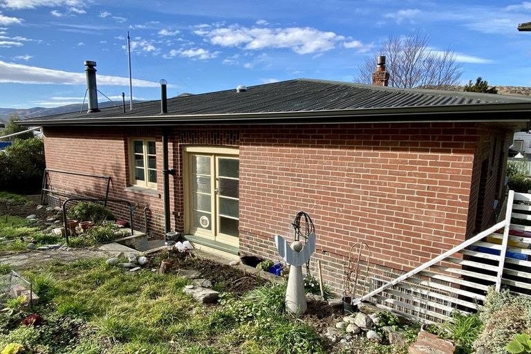 Photo of property in 9 Liddle Street, Roxburgh, 9500