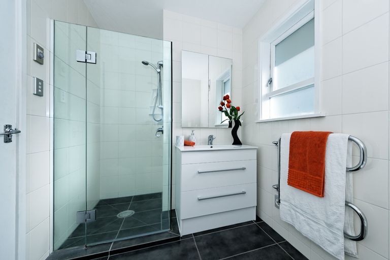 Photo of property in 20 Tauhara Street, Green Bay, Auckland, 0604