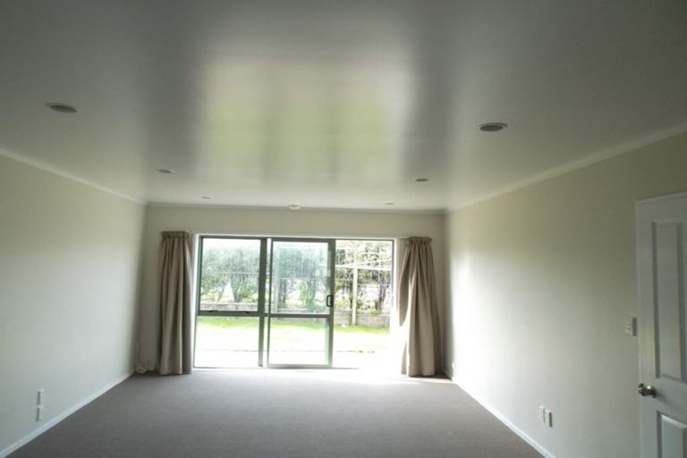 Photo of property in 1a Benton Place, Manurewa, Auckland, 2102