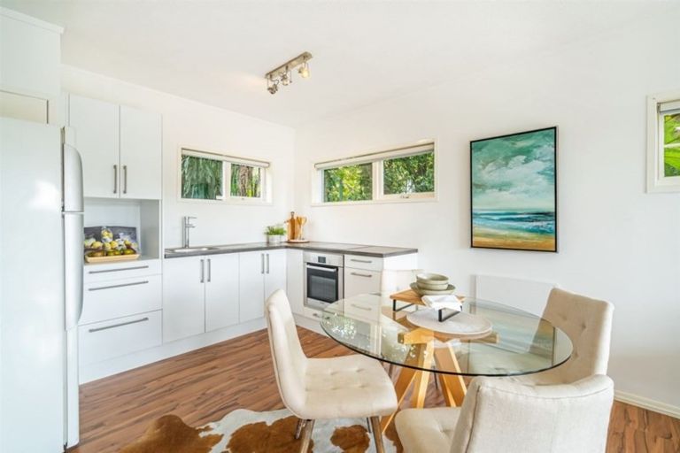 Photo of property in 11 Ponui Place, Mairangi Bay, Auckland, 0630