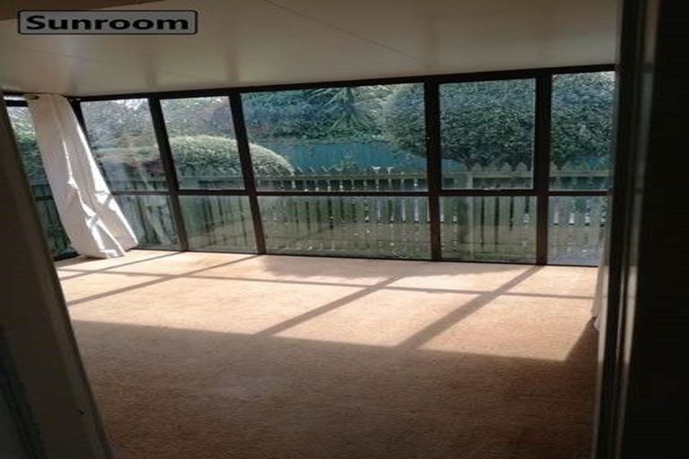 Photo of property in 115 Avonhead Road, Avonhead, Christchurch, 8042