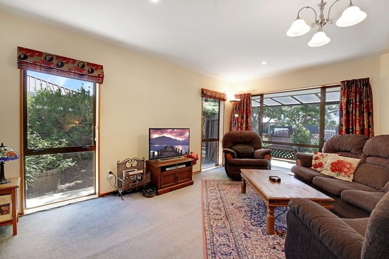 Photo of property in 72 Lowry Avenue, Redwood, Christchurch, 8051
