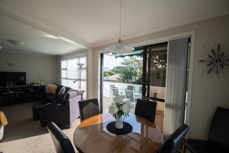 Photo of property in 32 Lismore Street, Strandon, New Plymouth, 4312