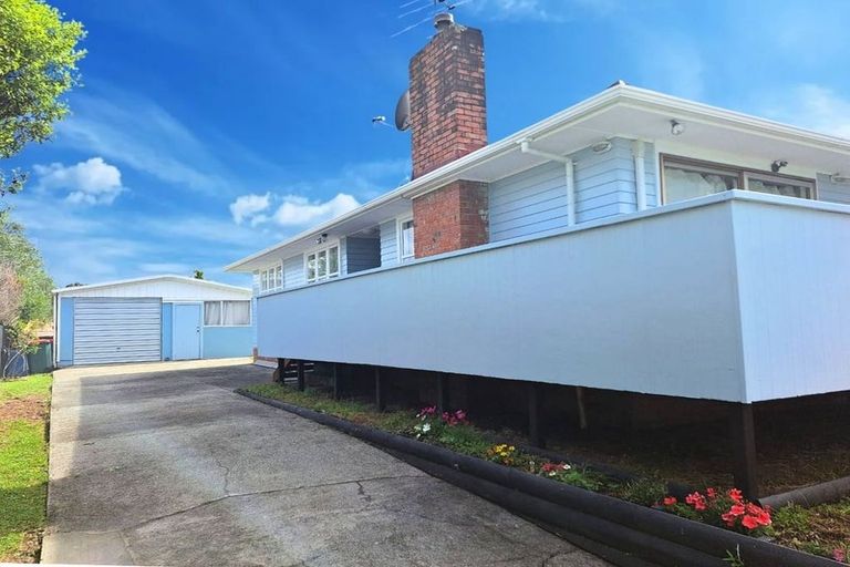 Photo of property in 6 Wharf Road, Te Atatu Peninsula, Auckland, 0610