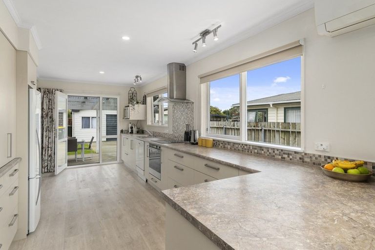 Photo of property in 74 Kennedy Drive, Levin, 5510